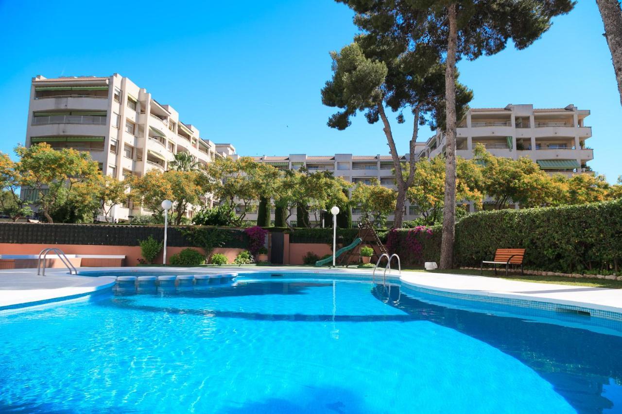 Uhc Buigas Luz Apartments Salou Esterno foto