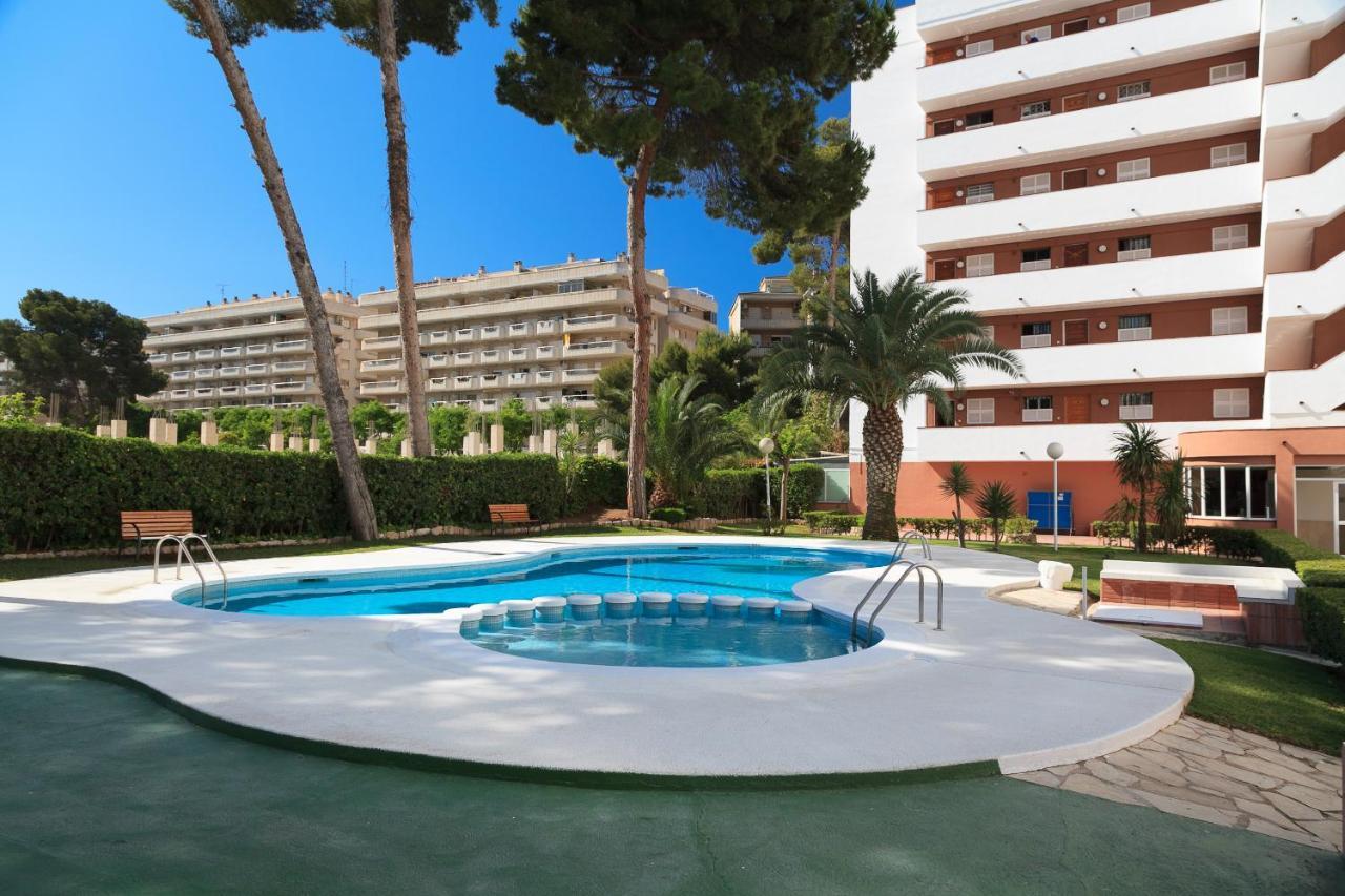 Uhc Buigas Luz Apartments Salou Esterno foto