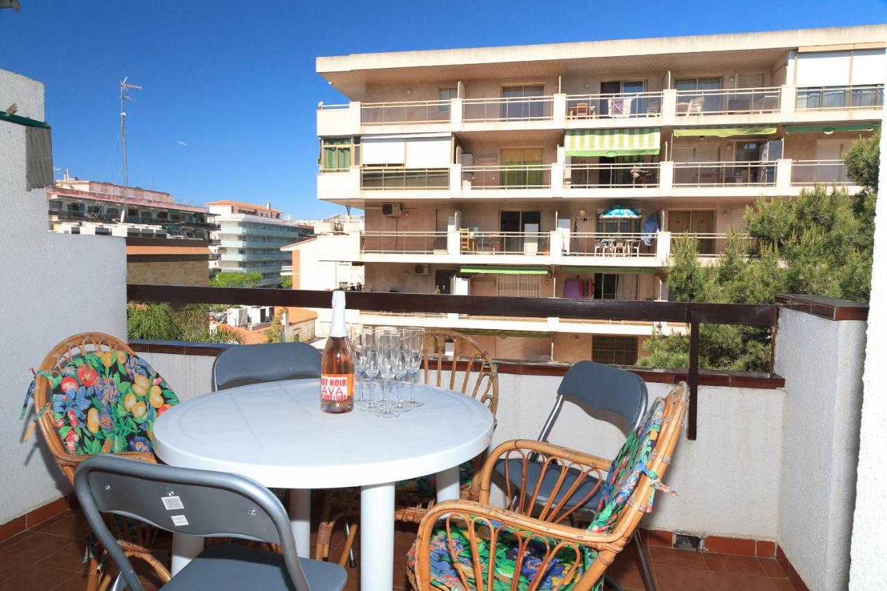 Uhc Buigas Luz Apartments Salou Esterno foto