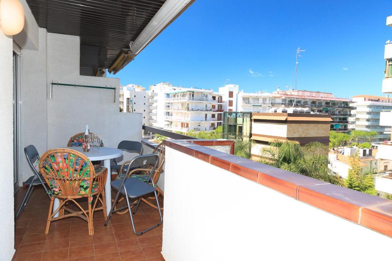 Uhc Buigas Luz Apartments Salou Esterno foto