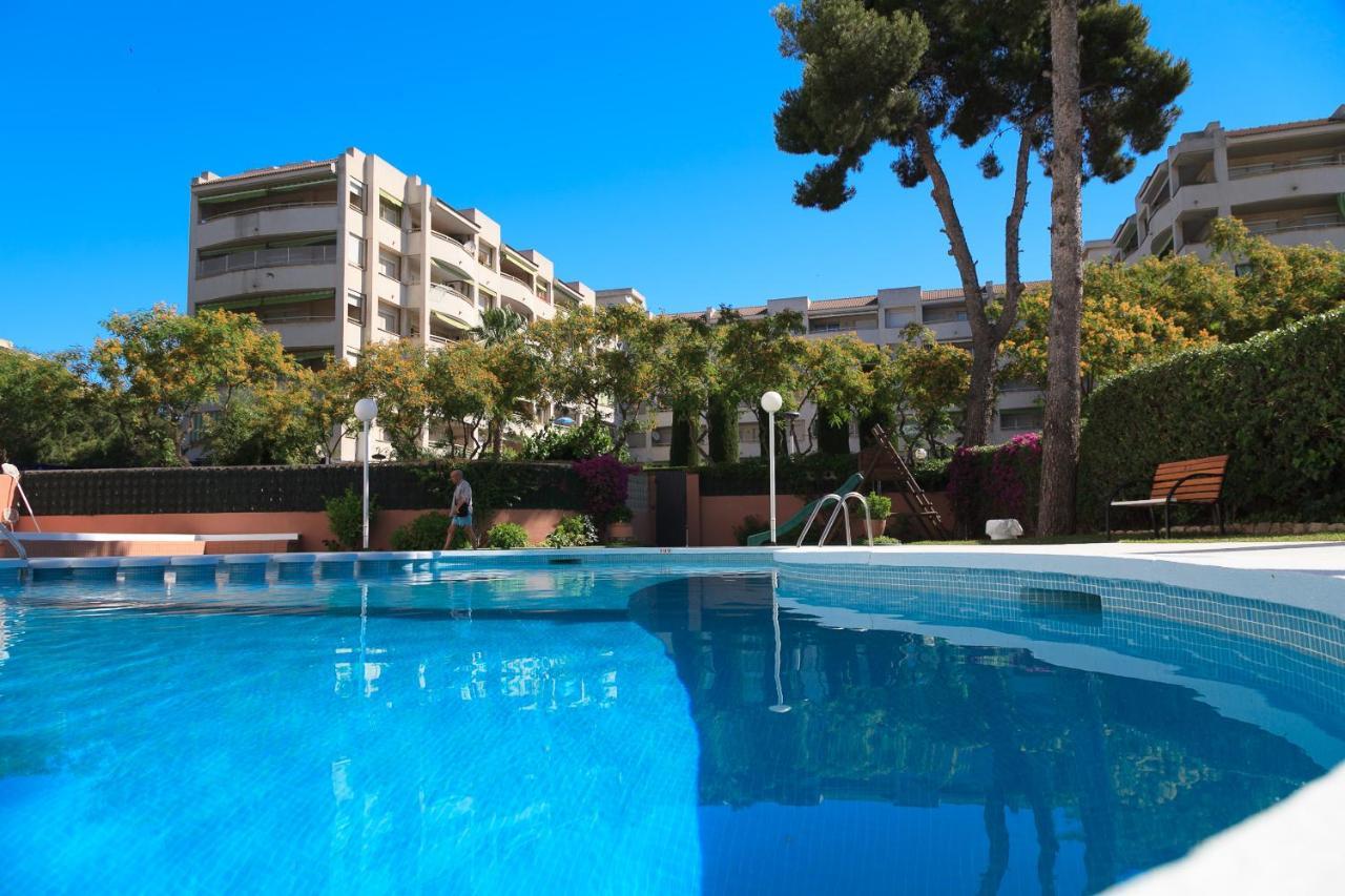 Uhc Buigas Luz Apartments Salou Esterno foto