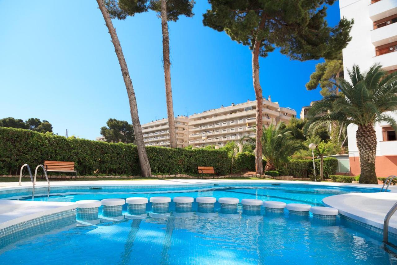 Uhc Buigas Luz Apartments Salou Esterno foto