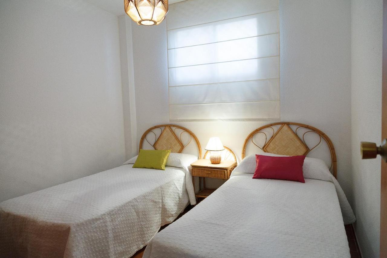 Uhc Buigas Luz Apartments Salou Esterno foto